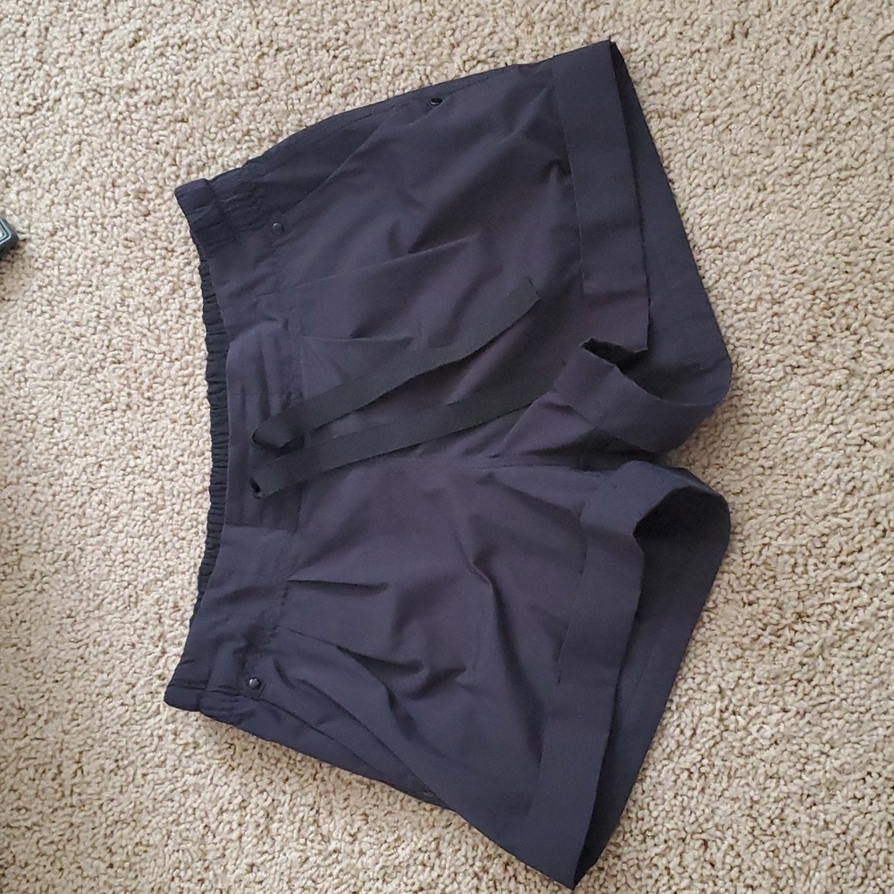 Lululemon Break Away short